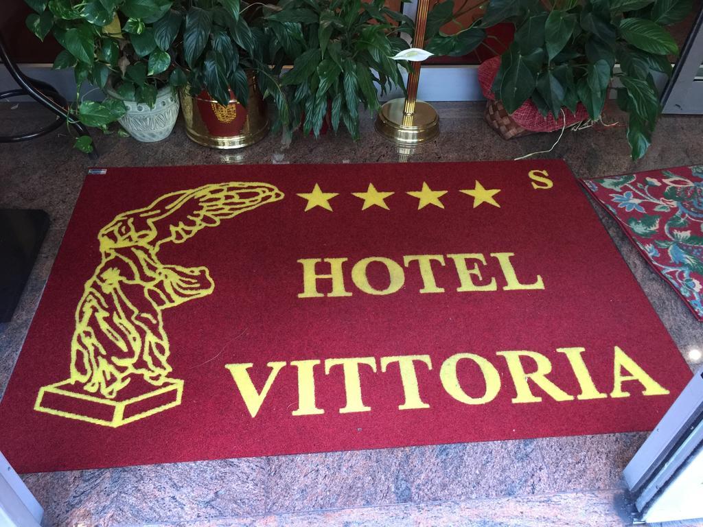 Hotel Vittoria Μιλάνο Εξωτερικό φωτογραφία