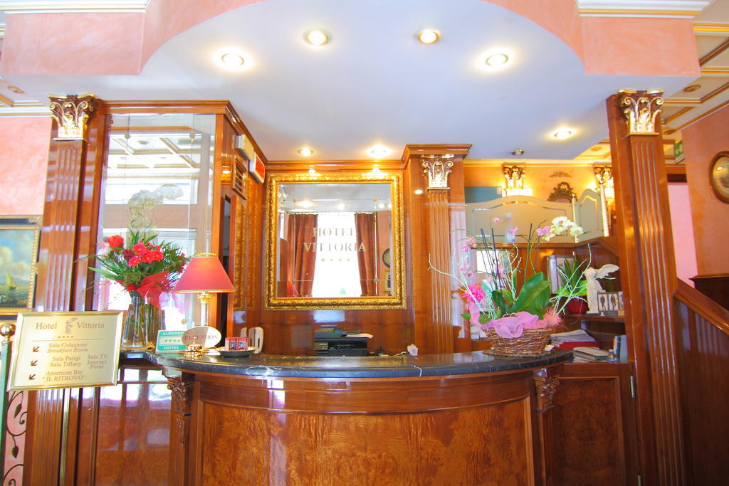 Hotel Vittoria Μιλάνο Εξωτερικό φωτογραφία